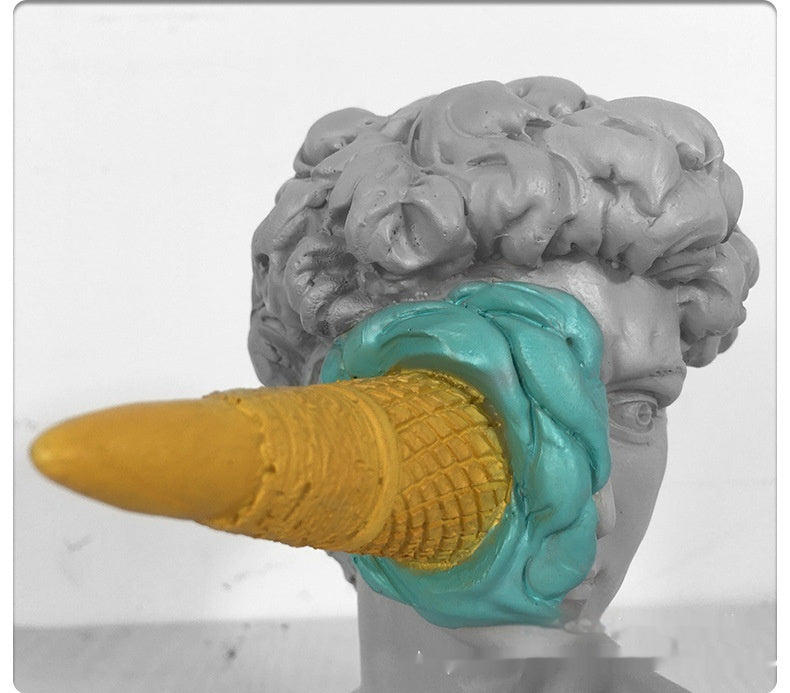 Ice Cream Hit Sculpture Decoration